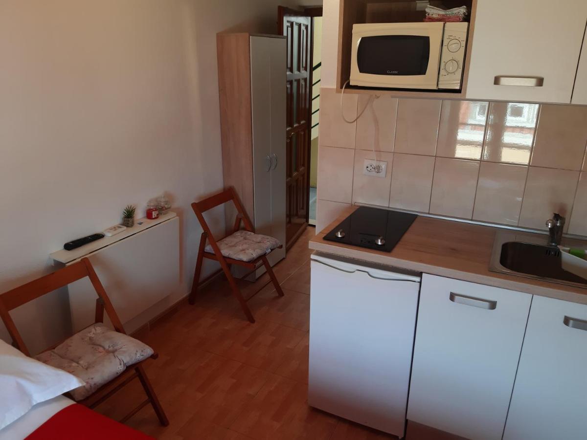 Apartments Knezic Игране Экстерьер фото